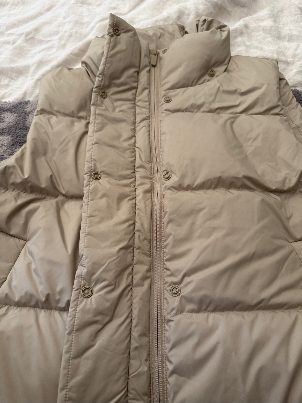 lululemon athletica Sleeveless Puffer Vest in Light Beige - Picture 3 of 4